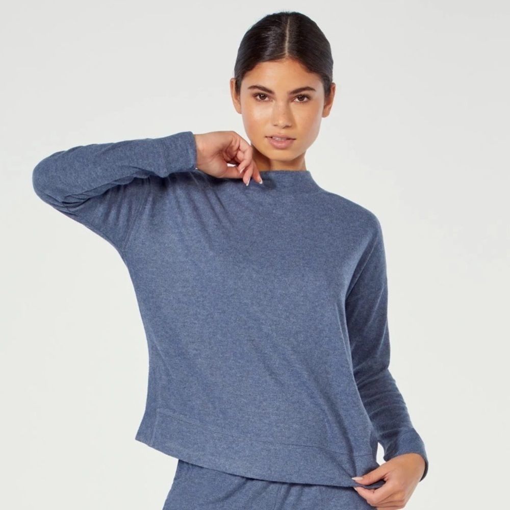 NEW Balance Collection Ally Pullover in Heather China Blue